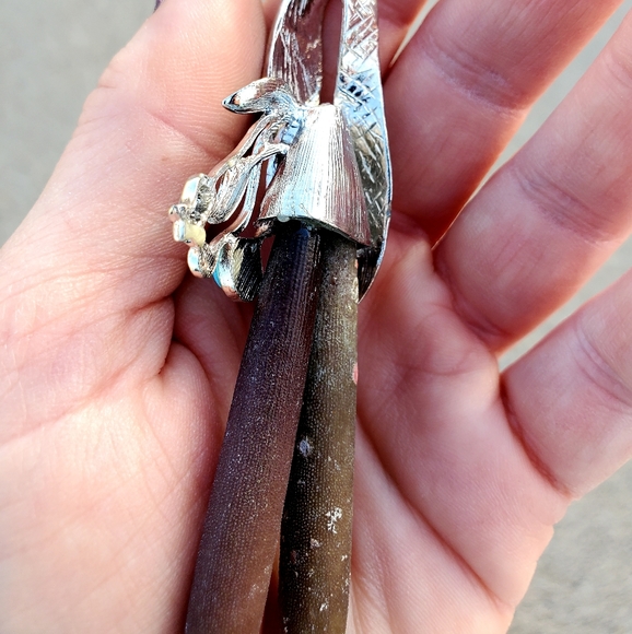 New Carved Copper Natural Coral Leaf Flower Pendant. - Picture 5 of 14